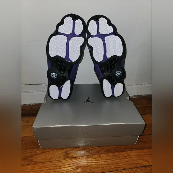 Air Jordan Retro 13 Black/Court Purple/White - Picture 11 of 11